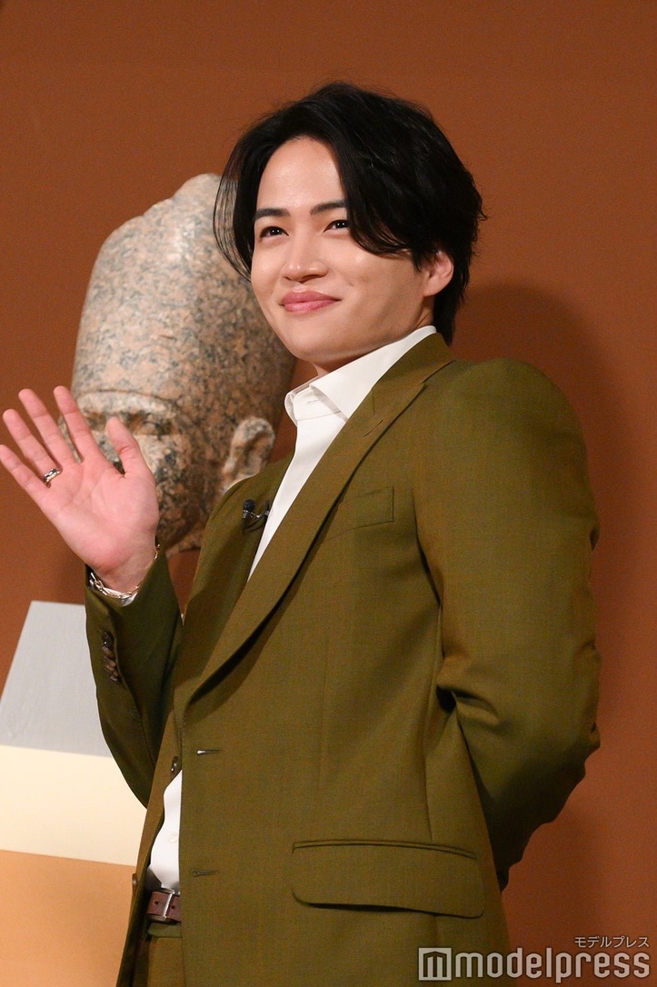 菊池風磨被指私人開解篠塚大輝,又帶橋本將生到六本木歎美食和焗桑拿。 菊池風磨被指私人開解篠塚大輝,又帶橋本將生到六本木歎美食和焗桑拿。