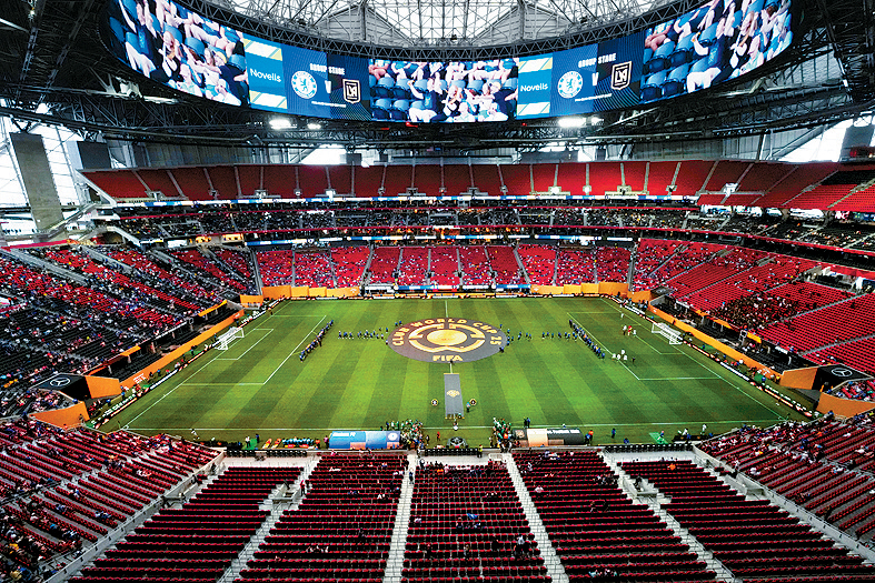 車路士世冠盃首仗入座率只得3成。