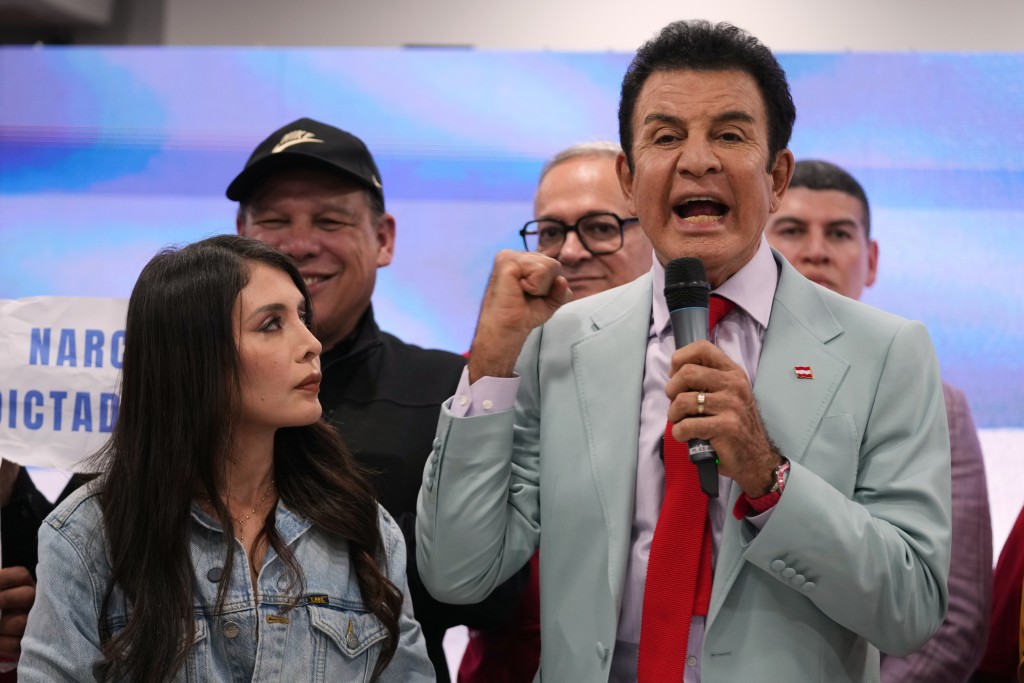 另一右翼候選人納斯魯拉目前排第二。美聯社