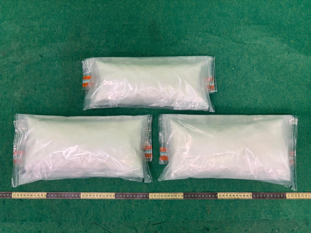 第三宗案件中檢獲的懷疑氯胺酮。 第三宗案件中檢獲的懷疑氯胺酮。