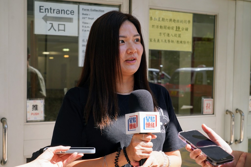 同場的呂小姐住在校網內，表示就算在自行收生階段申請失敗，都會嘗試統一派位。葉偉豪攝