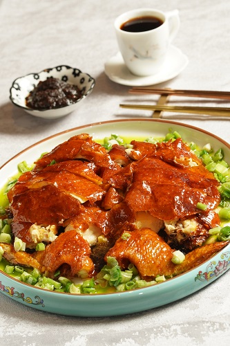 脆皮葱油雞 $388/半隻、$668/隻