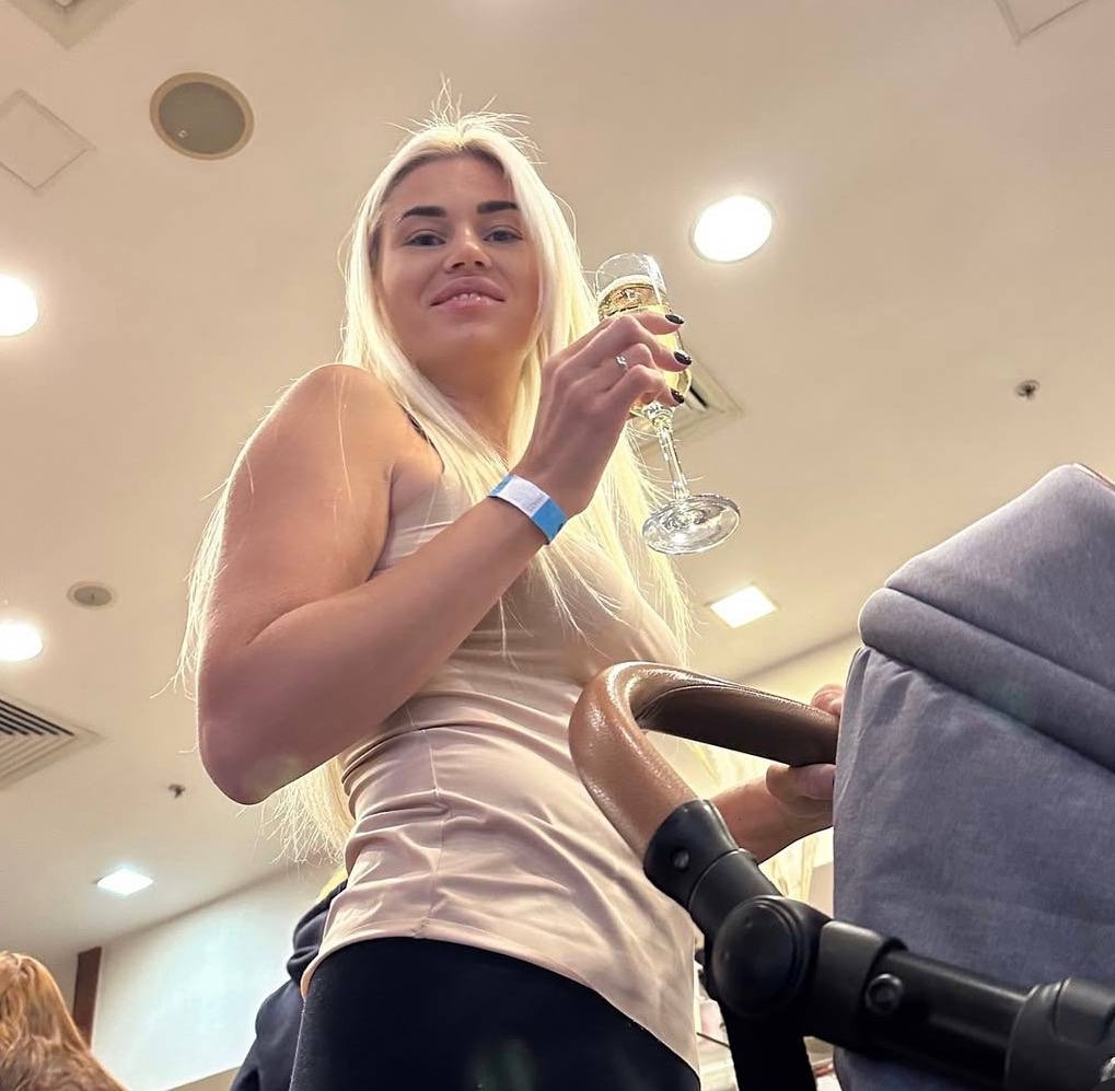 俄羅斯網紅Anna Saparina。 X平台 俄羅斯網紅Anna Saparina。 X平台