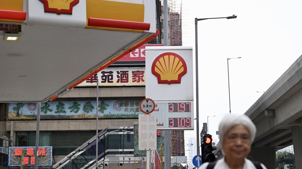 港油價貴內地逾3倍有減燃油稅空間？ 謝展寰指商用車柴油及的士石油氣已免稅