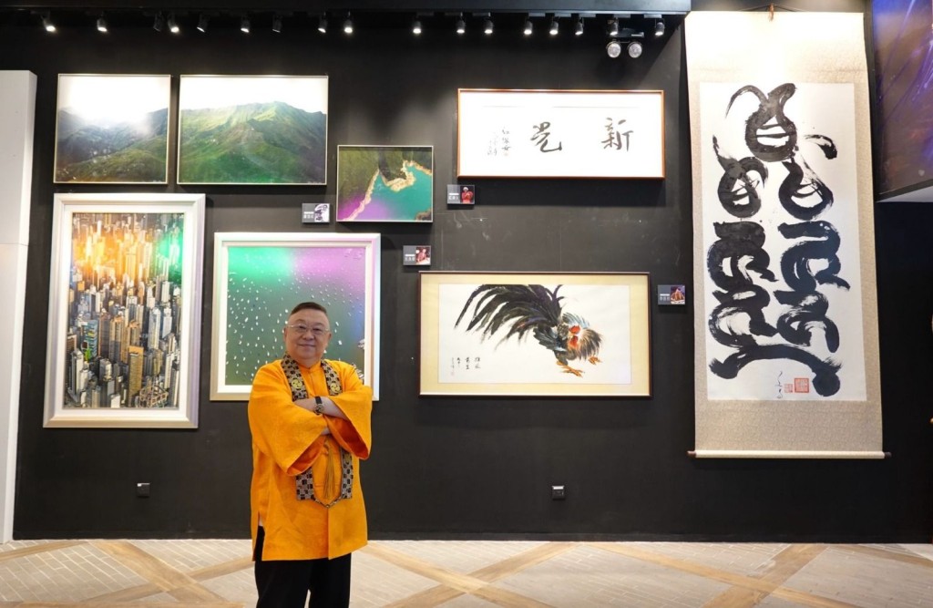 李居明的名人明星书画摄影展，是本年艺术界的一大盛事。