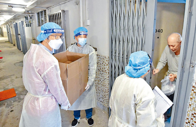 民政及青年事務局負責的「十八區關愛隊」,預算案分配撥款4億9千萬,以維持兩年期的關愛隊。