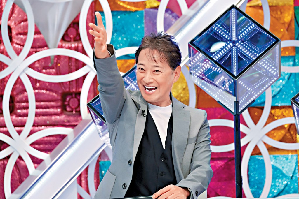 有女主播化名受訪爆料,指中居正廣設局性侵有前科。