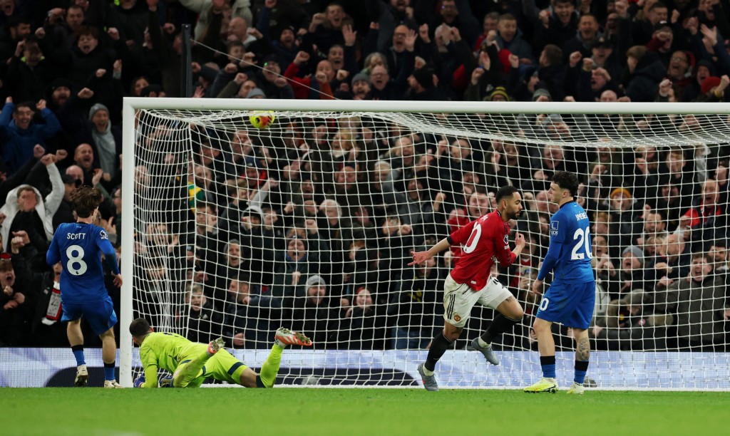 根夏為曼聯射為4:3。路透社