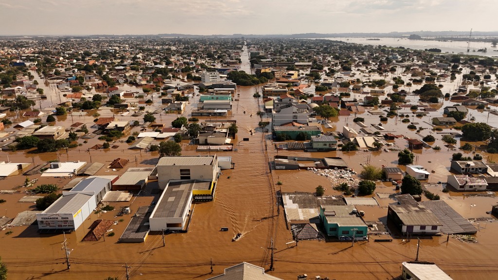 巴西南部洪災至少78死逾百失蹤。路透社