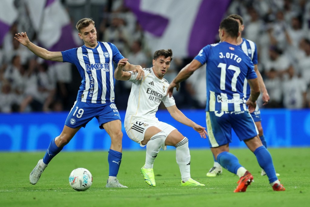 皇家马德里2：1艾拉维斯。路透社