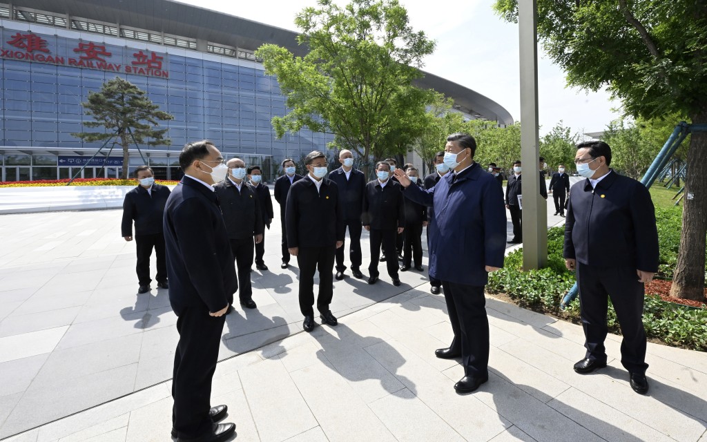 习近平近日到雄安视察。 新华社