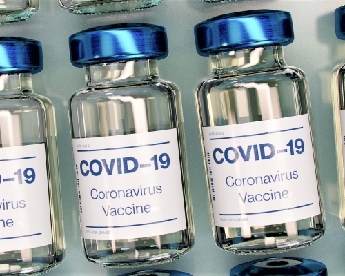 韋氏辭典官網的統計顯示，「疫苗」搜索次數較2020年增加了601%。
