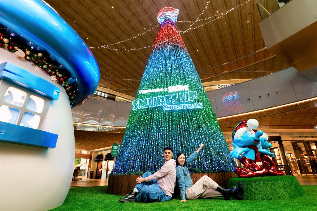 仲設有8米燈光動感聖誕樹