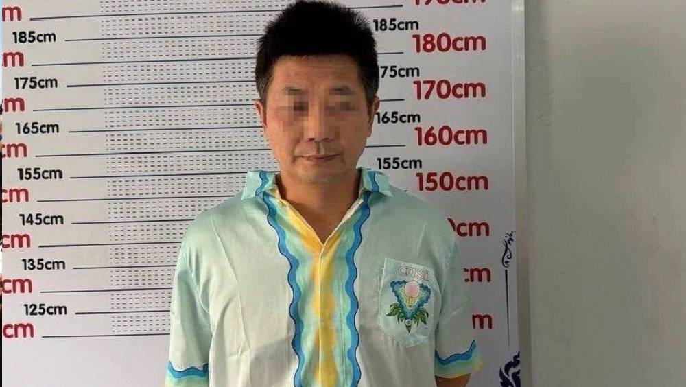 柬埔寨安徽總商會會長劉忍涉跨國洗黑錢電騙遭押解回國。 柬中時報