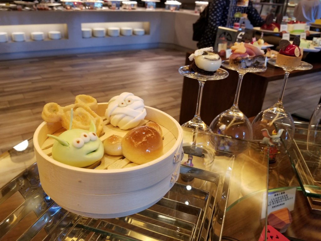 木乃衣素菜包、米奇叉燒餐包、三眼仔菜肉包。