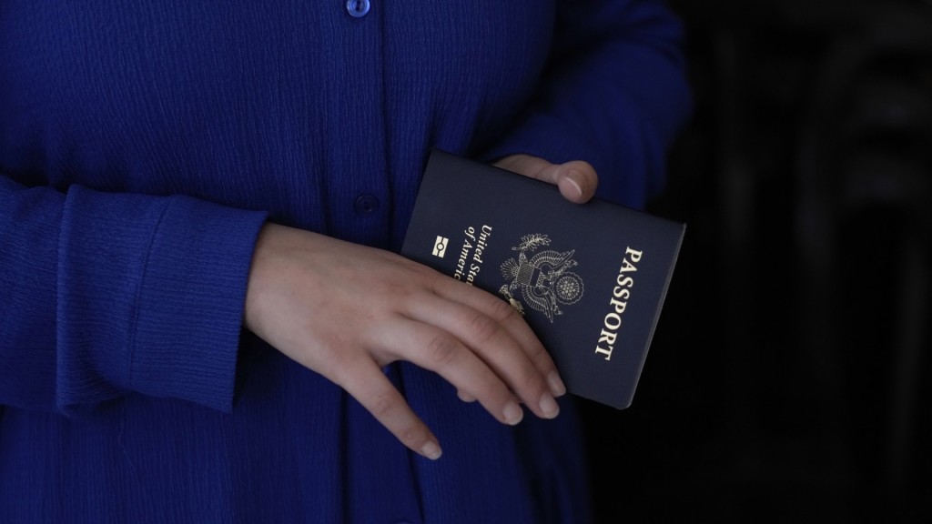 美國護照辦證人手短缺等超久，許多人向國會議員求助。 美聯社