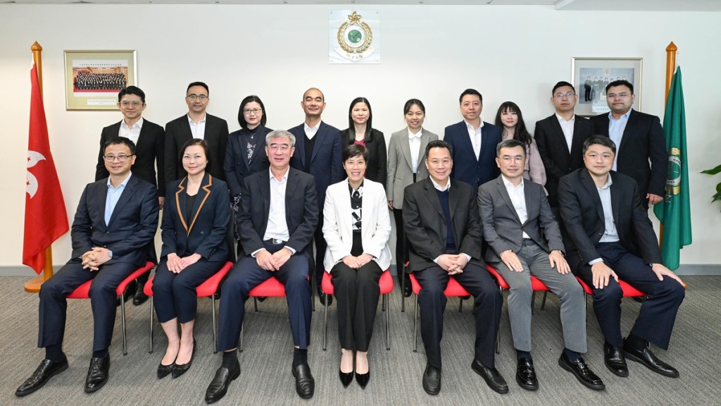 海關關長何珮珊與深圳市口岸辦主任會面 商討口岸規劃建設。政府新聞處圖片