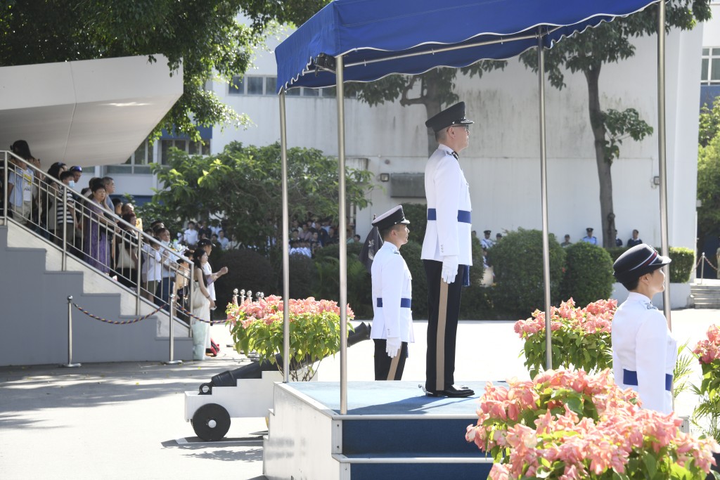 警务处副处长(国家安全) 简启恩勉励警员要持守着加入警队「儆恶惩奸」的初心。 