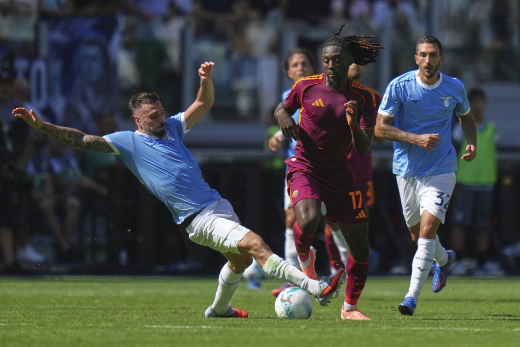 拉素被教練沙利改造成守強於攻的球隊,西班牙國腳中堅馬里奧基拿表現硬淨。美聯社