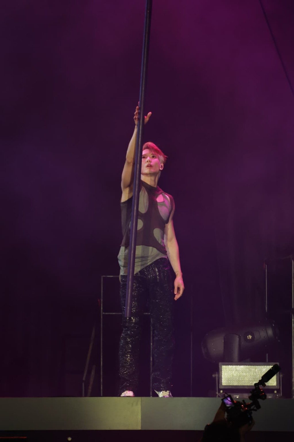 關智斌（Kenny）在啟德體藝館舉行一連兩場《The Endless Adventure Live in Hong Kong》。
