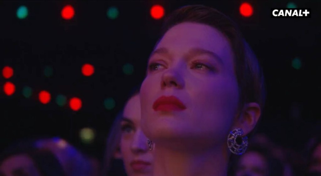 「邦女郎」Lea Seydoux被拍到眼濕濕。