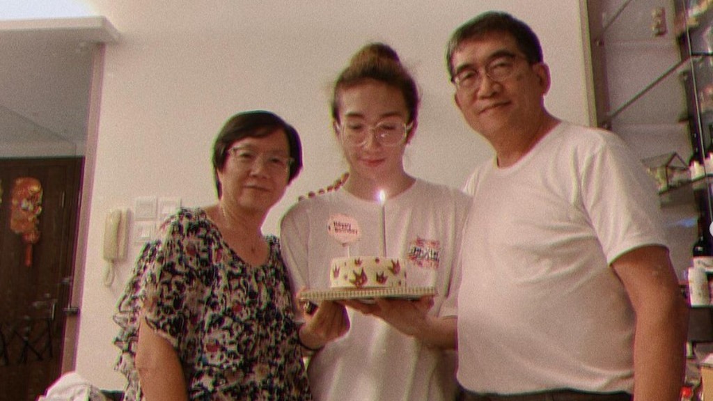 男團MIRROR紅館演唱會發生大型屏幕墜落意外，舞蹈員李啟言（阿Mo）嚴重受傷，至今仍需留院接受治療。