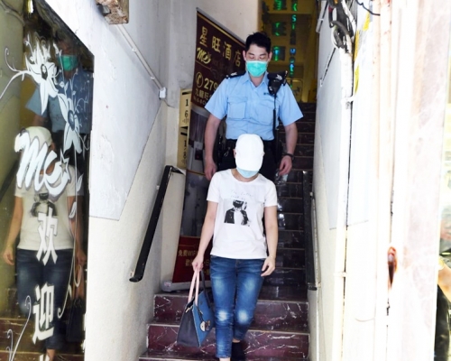 女職員協助警方查。