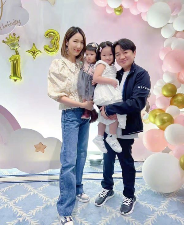 兩姊妹Gabby和Hayley同是在12月生日。