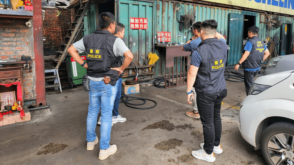 消防聯警文錦渡搗非法油站 檢逾500公升柴油將檢控一男