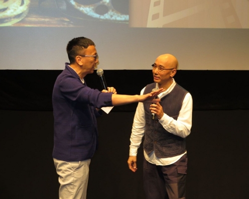 卢冠廷新碟发布会，好友郑丹瑞任司仪。