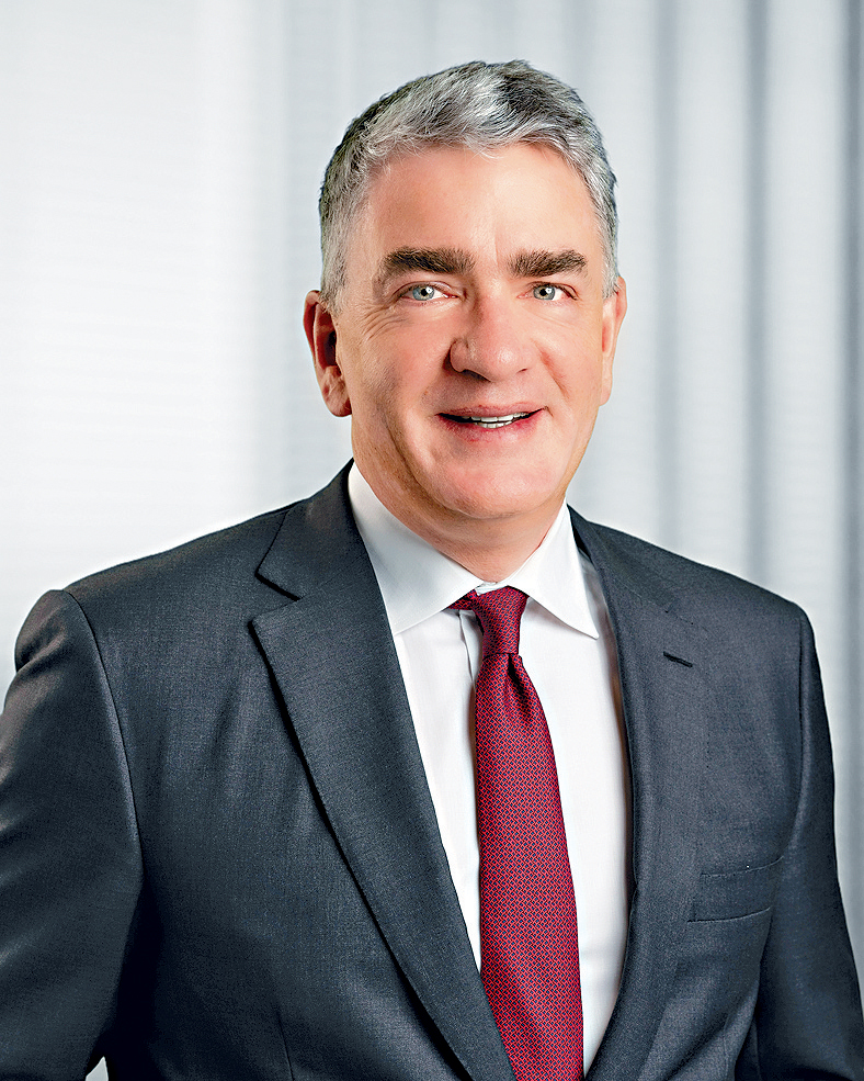 Frank Carroll表示，傳統長倉基金對香港IPO興趣持續上升。