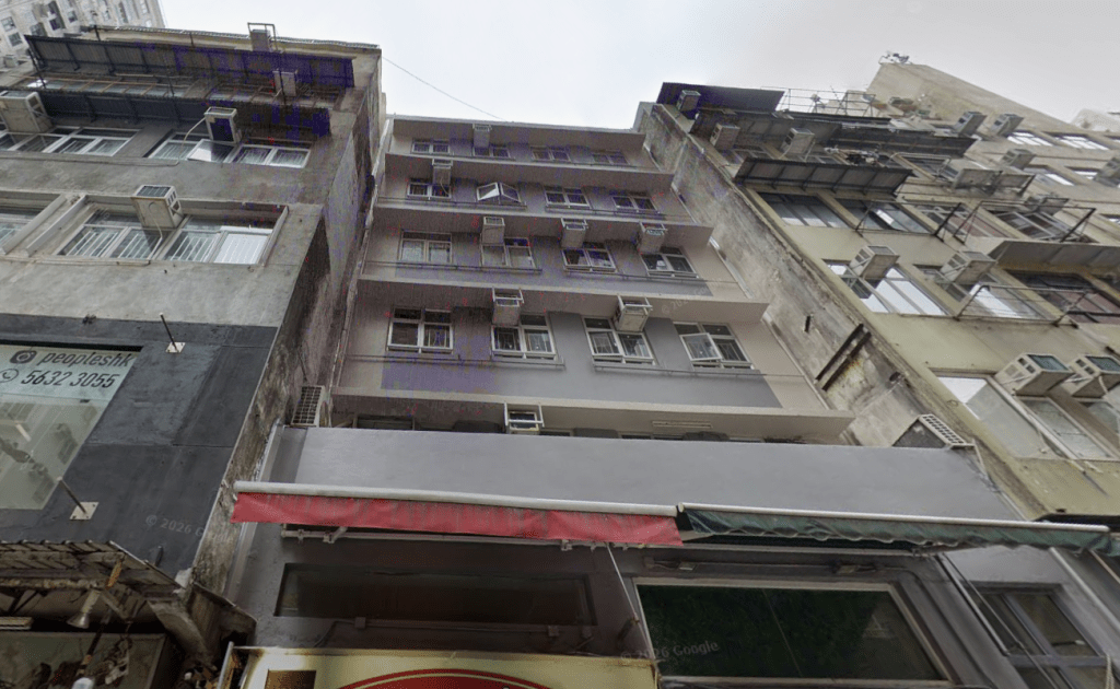 西环高街43至45号诚积楼全幢，由投资者以4500万承接。