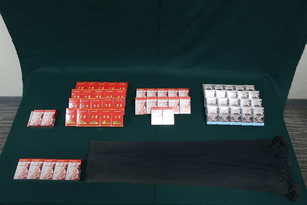 涉案私煙估計市值約5300元，應課稅值約3900元。海關圖片