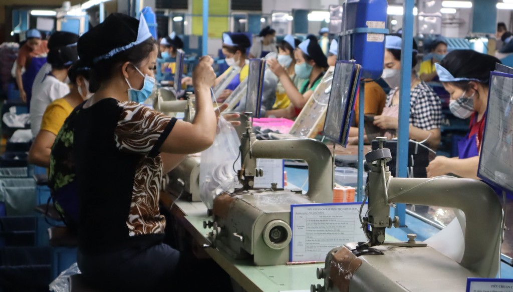 越南近年多了很多来料加工厂。