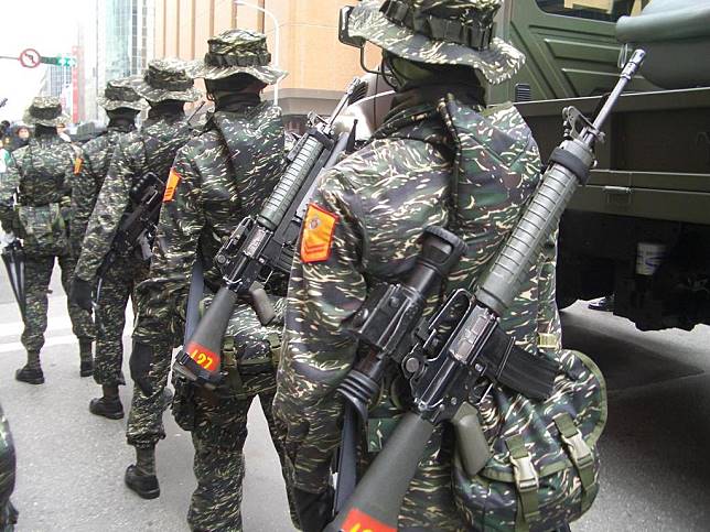 台軍大量使用65K2步槍。