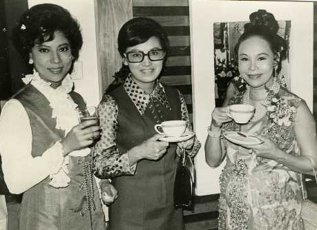 （左起）70年代的罗兰、李香琴、黄夏蕙！