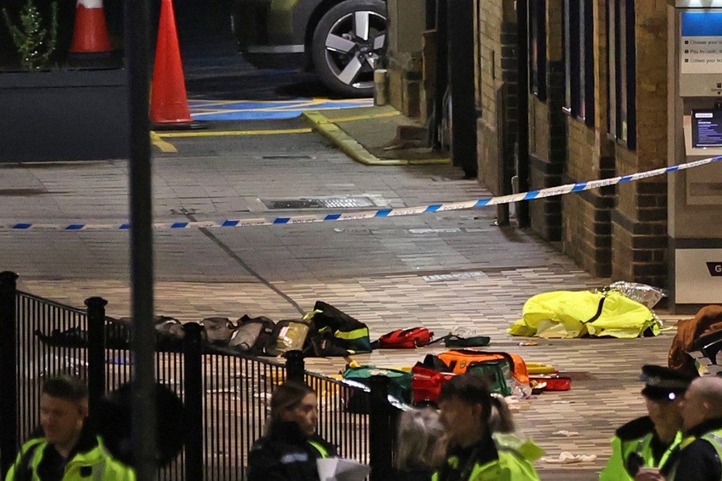 多名傷者已被送往醫院。路透社