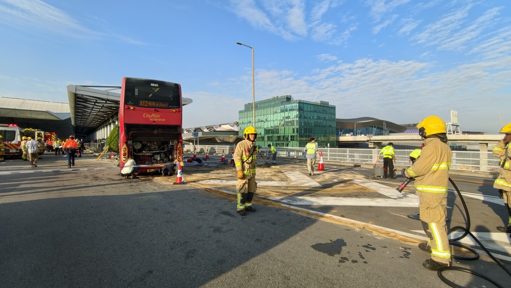 現場為一號客運大樓附近。黃文威攝 現場為一號客運大樓附近。黃文威攝