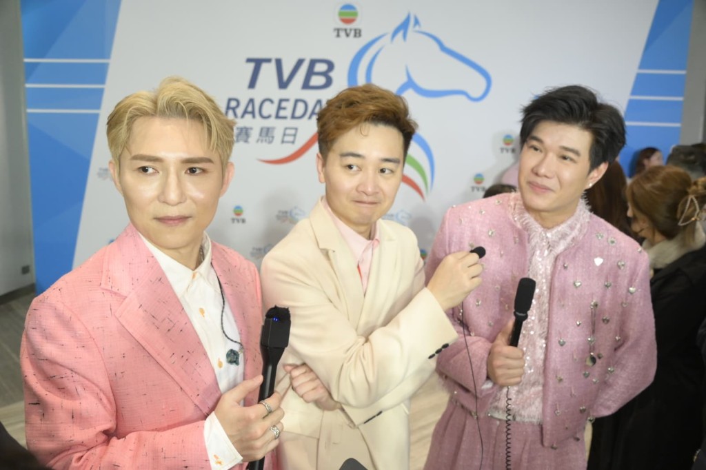 張與辰（右）、譚輝智（中）和劉威煌（左）一同受訪。