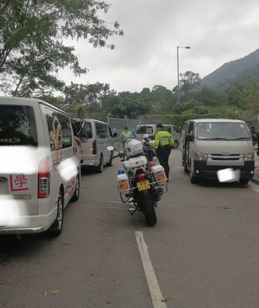 警方於西九龍打擊違法學車。警方圖片