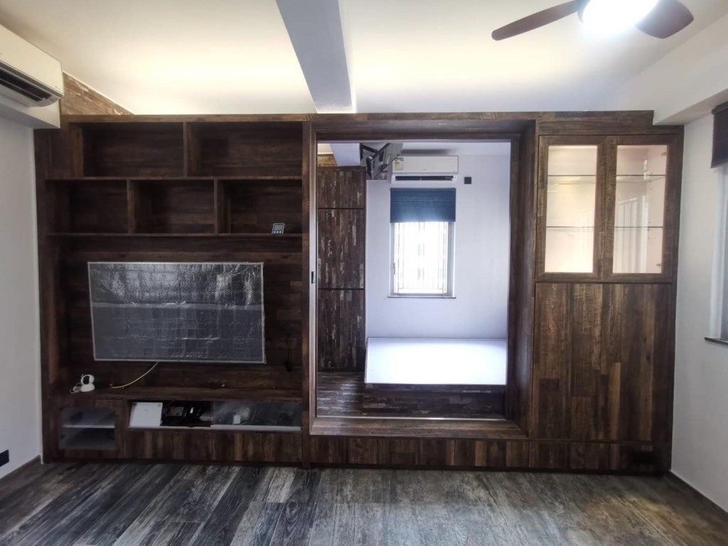 櫃體間牆主要缺點是隔音較差，還需特別留意「收口」工序的成本。