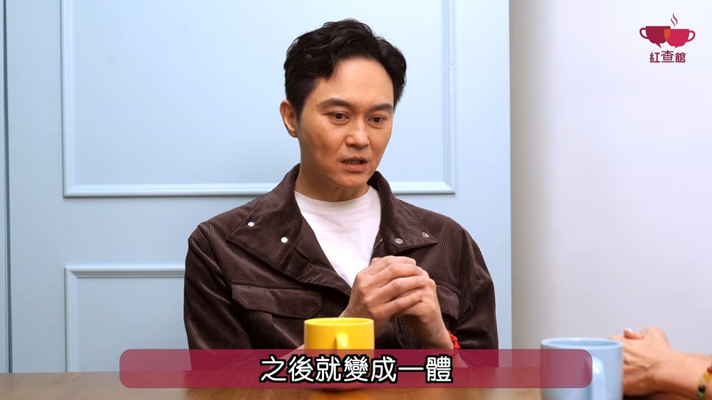 談到魔童休學一年去見識一下世界，張智霖說：「 人都係去補償自己童年嘅一些缺失。」（《紅查館》影片截圖）