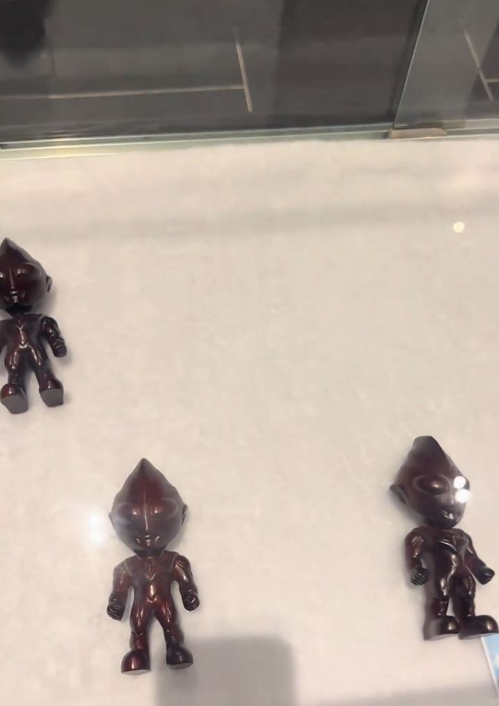 內蒙古包頭五當召寺指，營運公司全權負責銷售商品，與寺廟無關。