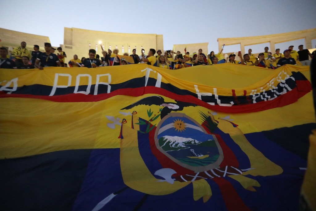 厄瓜多尔球迷出征多哈。网上图片