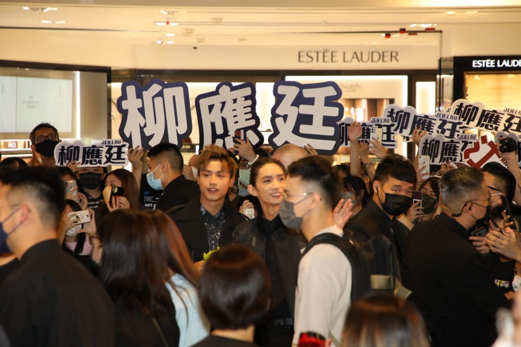你好呀,「柳柳粉」。