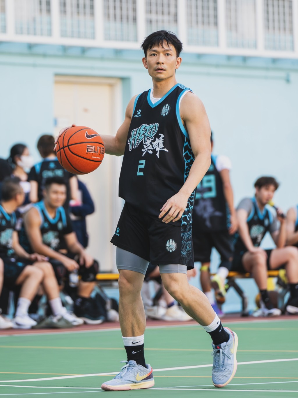 周志康是籃球高手。 周志康是籃球高手。