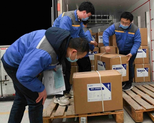 武漢當局對捐贈物資分配情況引起民眾猜測。網上圖片