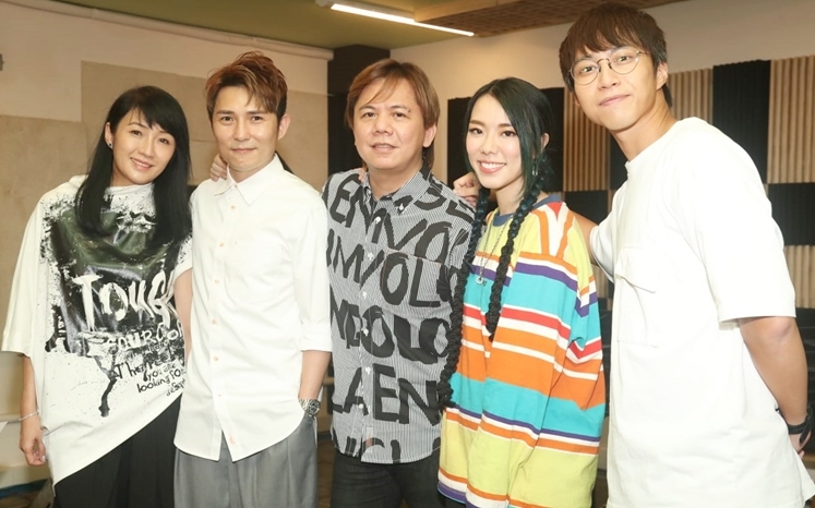 音乐人伍仲衡联同一班歌手开音乐会。