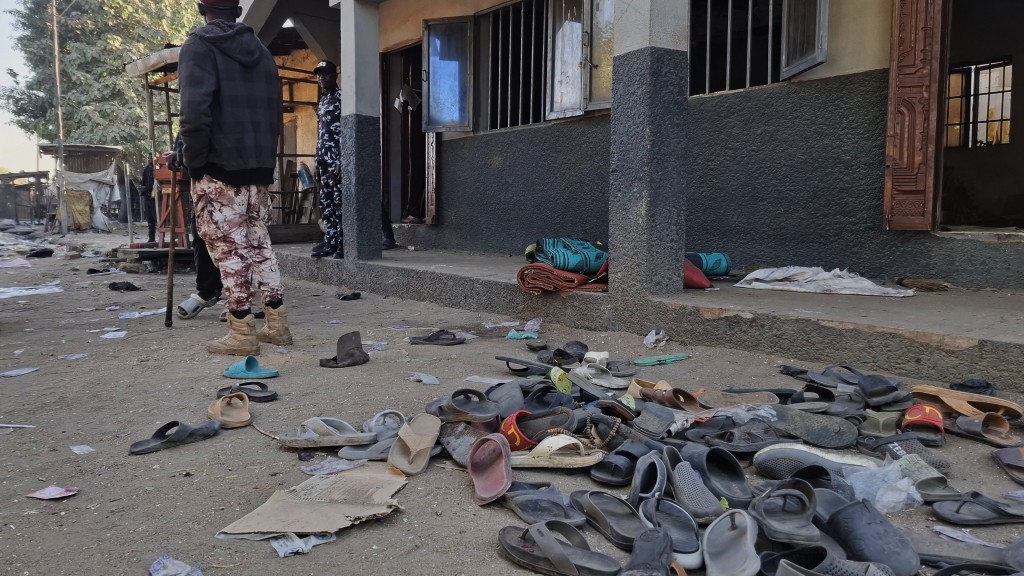 尼日利亞邁杜古里清真寺晚禱時段發生爆炸,多人死傷。 美聯社 尼日利亞邁杜古里清真寺晚禱時段發生爆炸,多人死傷。 美聯社