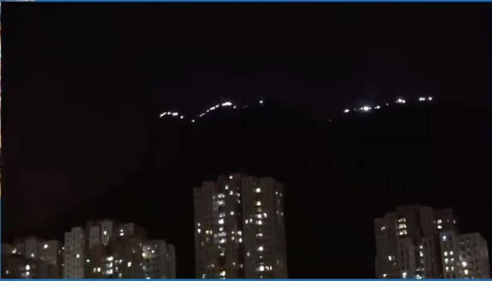 狮子山顶亮灯海。潘小涛FB